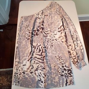 Elizabeth and James one-sleeve top, size 4